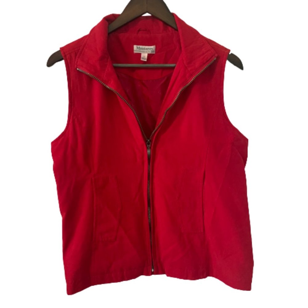 Monterey Club Women's Red Vest Size Small